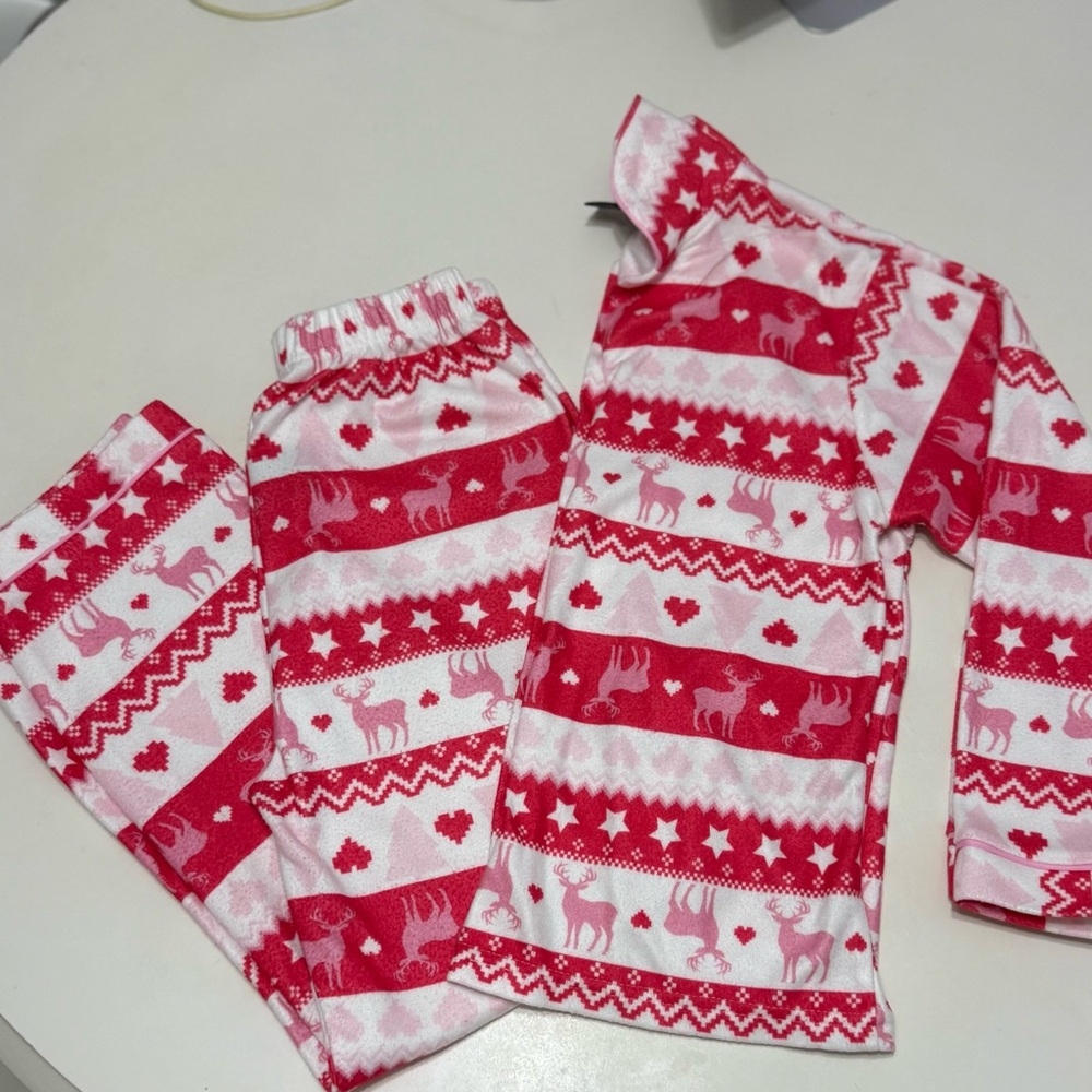 PJ & PRESENTS CHRISTMAS
PAJAMA SET LITTLE GIRL
size 10/12